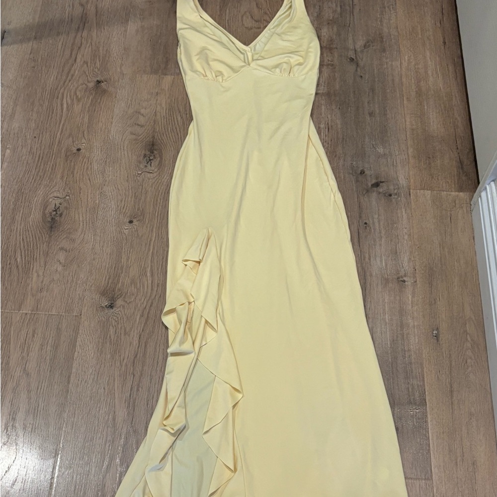 Elegant Yellow Evening Gown